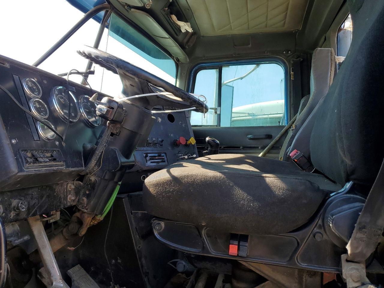 1998 International 9100