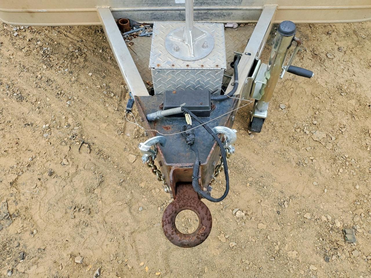 2005 Featherlite 1627 Fiber Optic Splicing Trailer