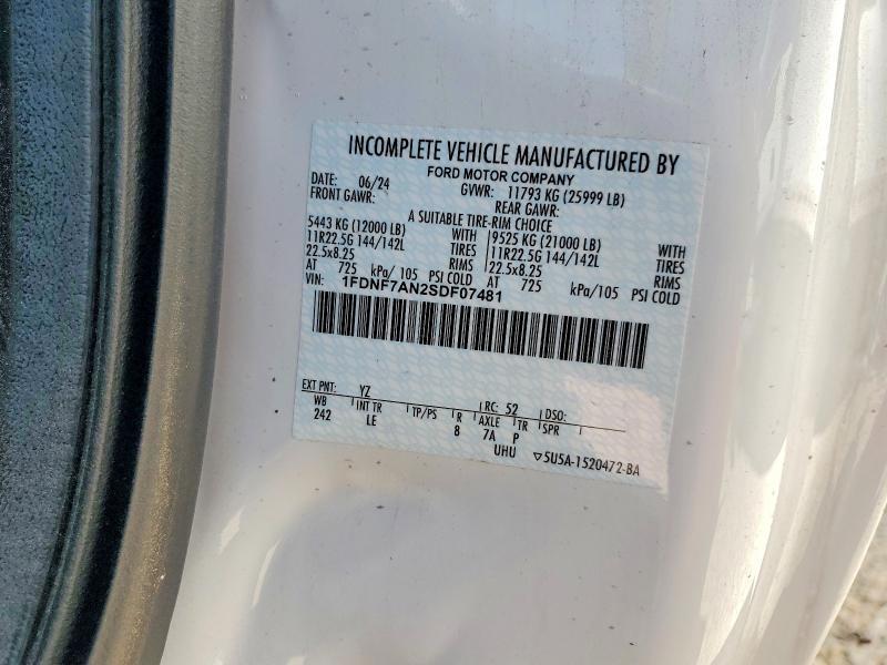 2025 Ford F750 Super Duty Flatbed Truck