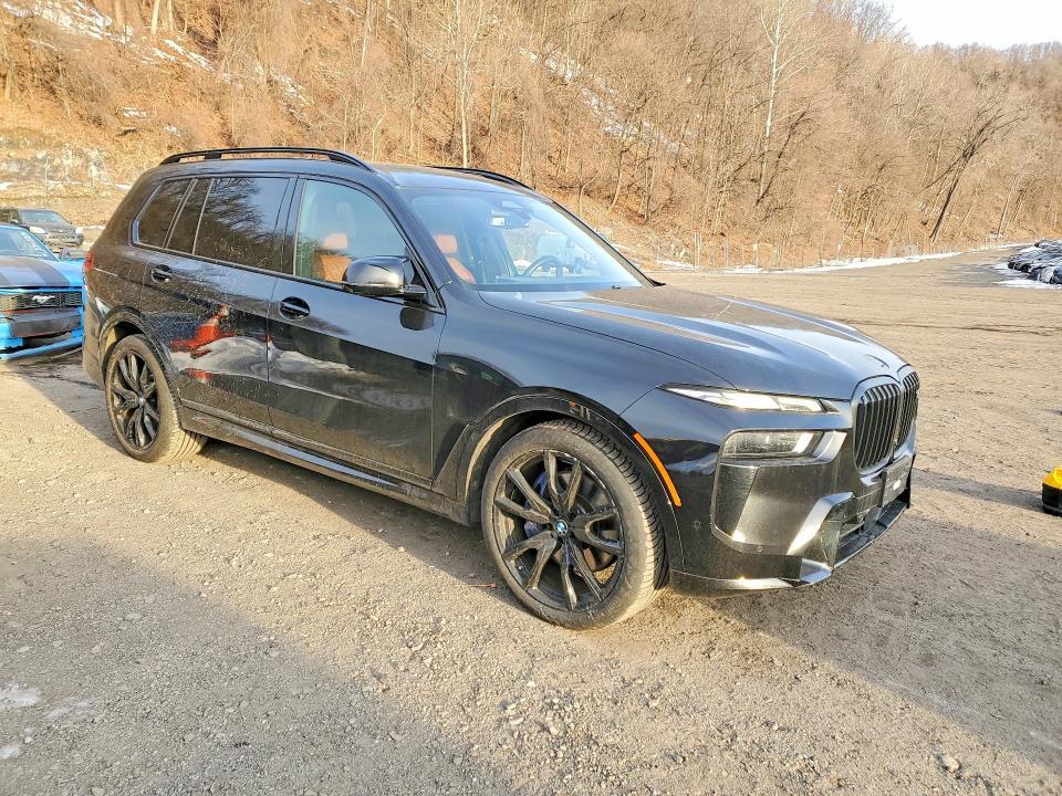 2024 BMW X7 M60i