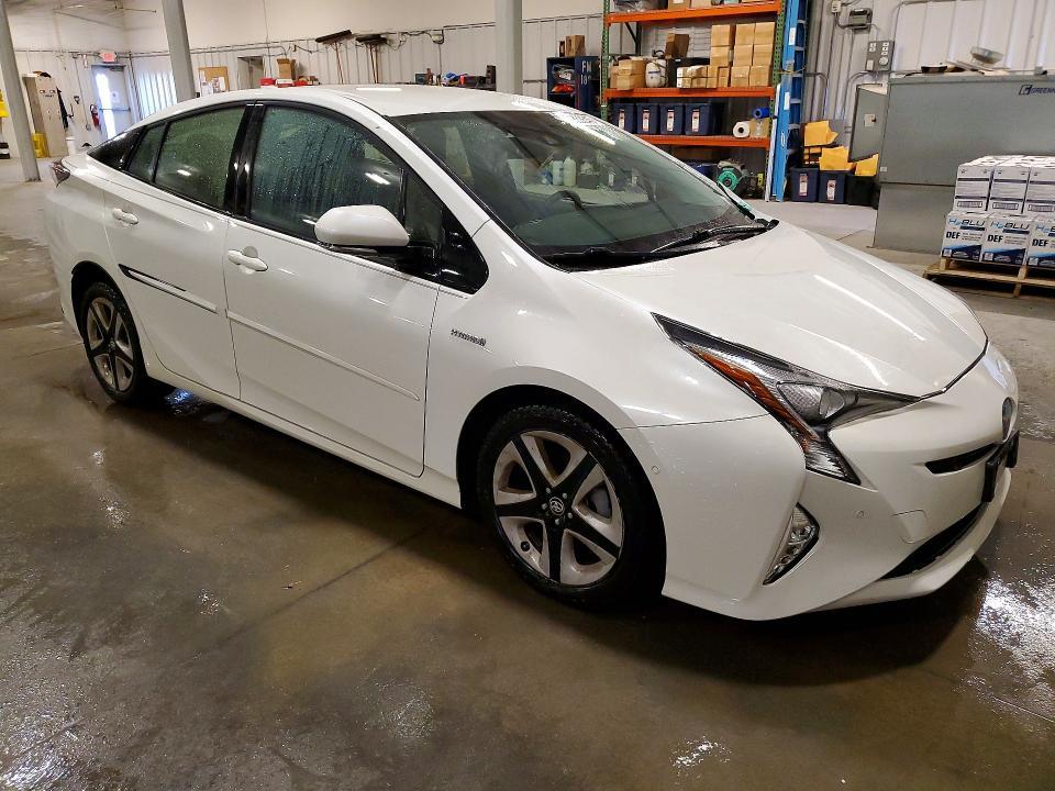 2016 Toyota Prius Four Touring