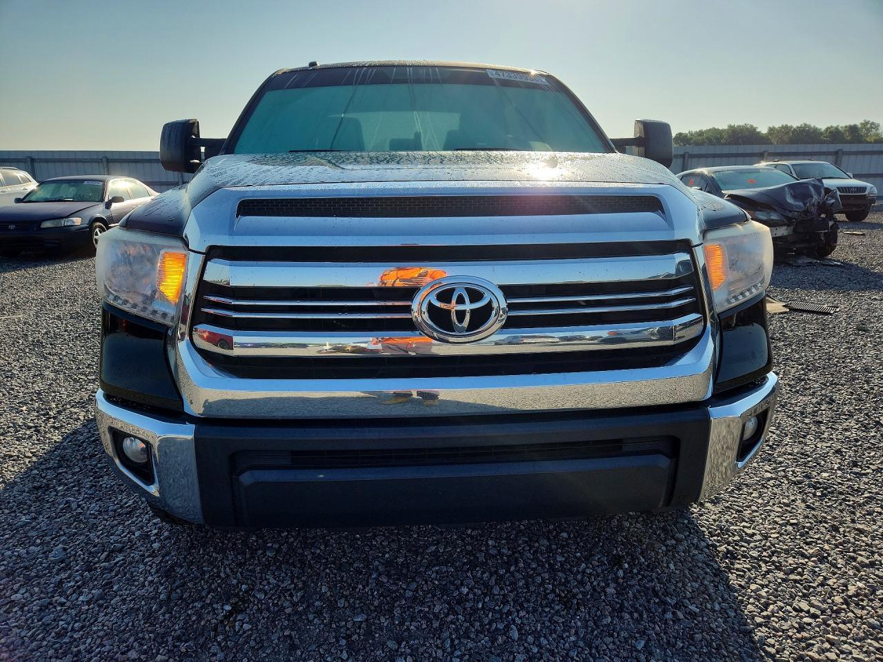 2016 Toyota Tundra SR5
