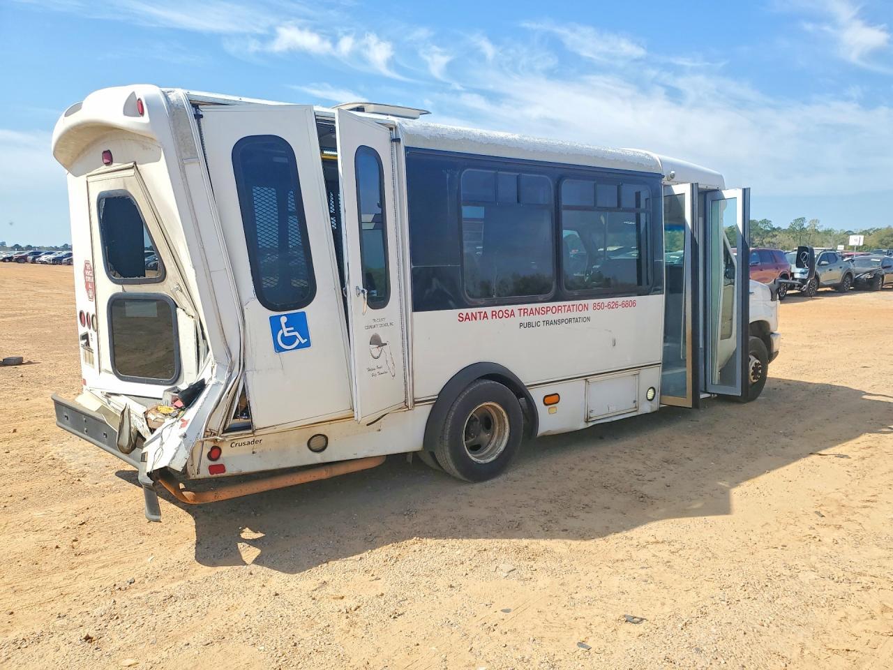 2016 Ford Econoline E350 Super Duty Cutaway Van