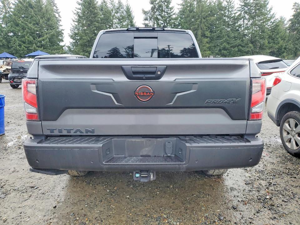 2024 Nissan Titan SV