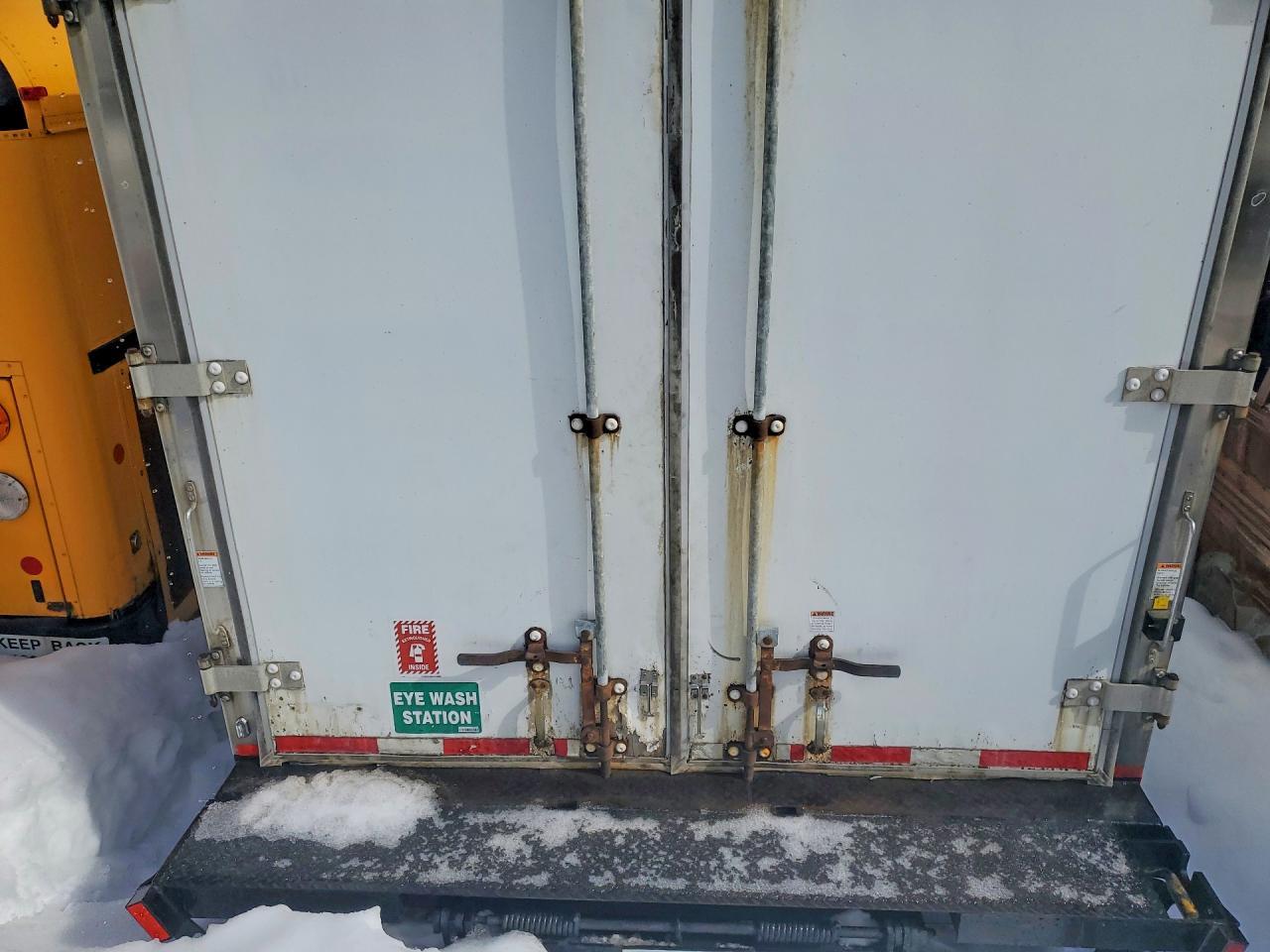 2007 GMC W4 BOX Truck