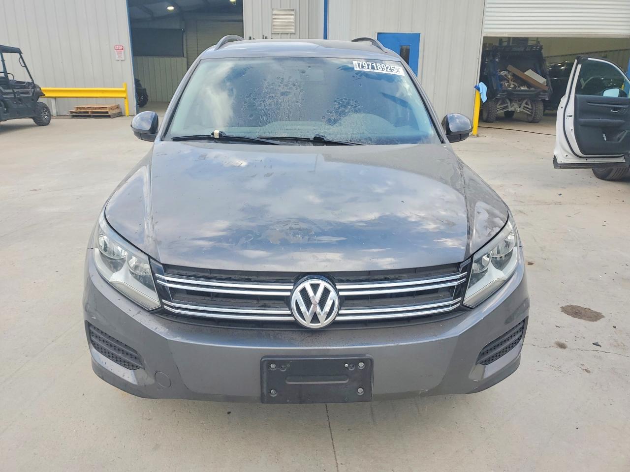 2015 Volkswagen Tiguan s