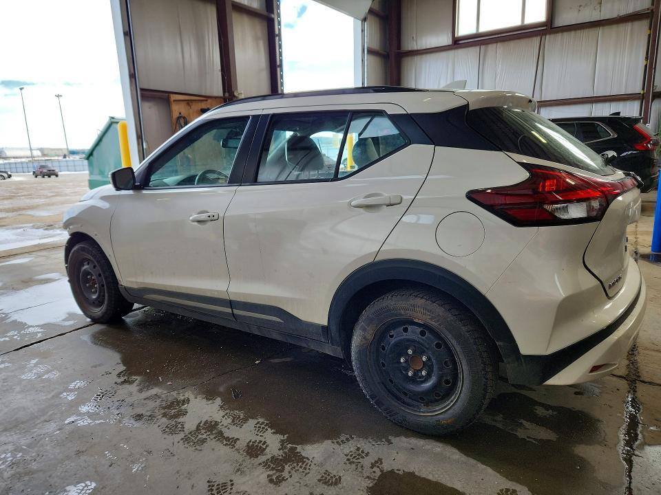 2024 Nissan Kicks sr