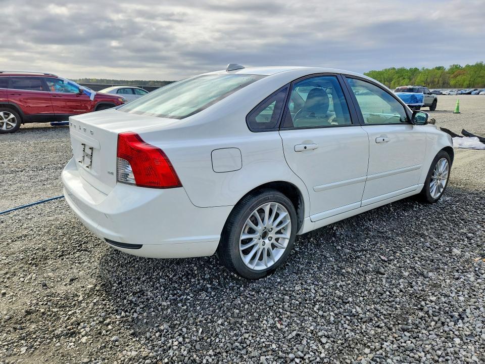 2010 Volvo S40 2.4i