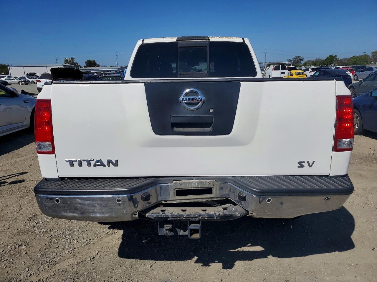 2012 Nissan Titan SV