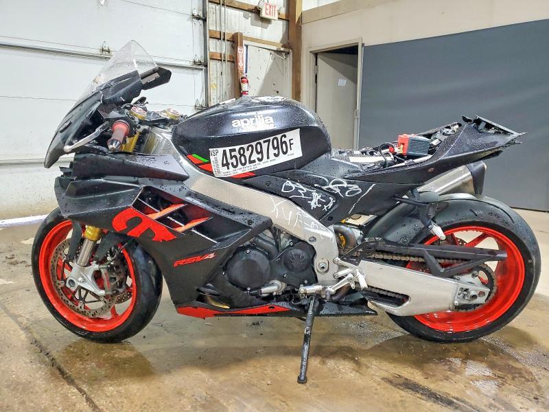 2024 Aprilia RSV4 1100