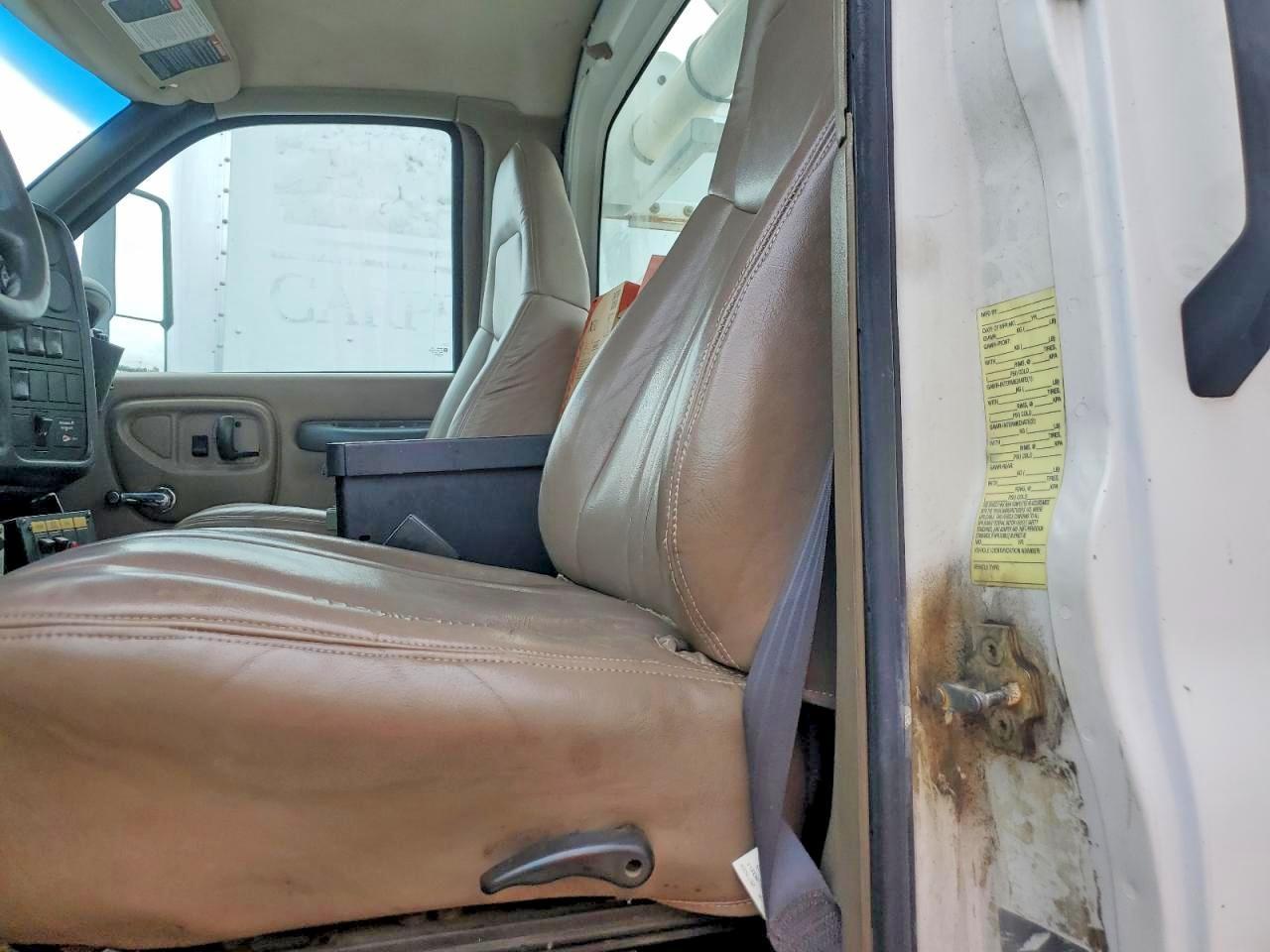 2007 Chevrolet C7500 C7C042