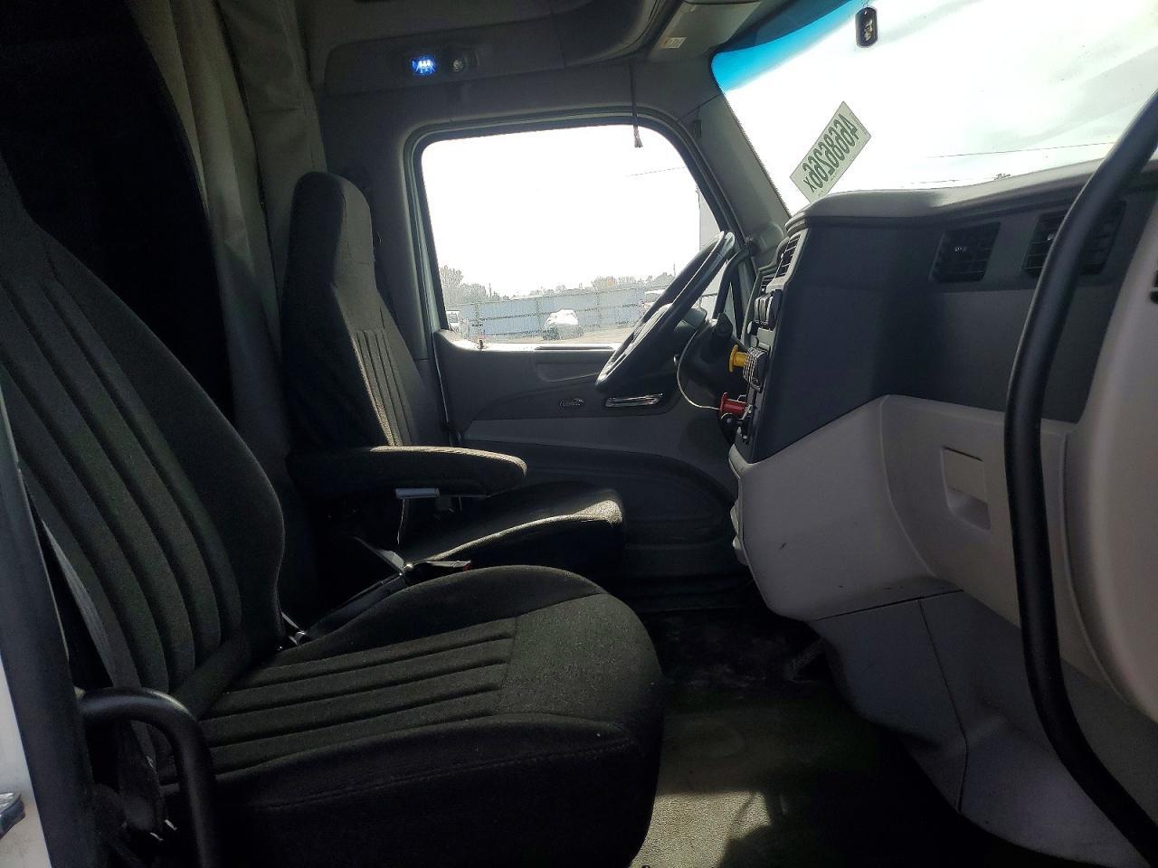 2020 Peterbilt 579 Semi Truck