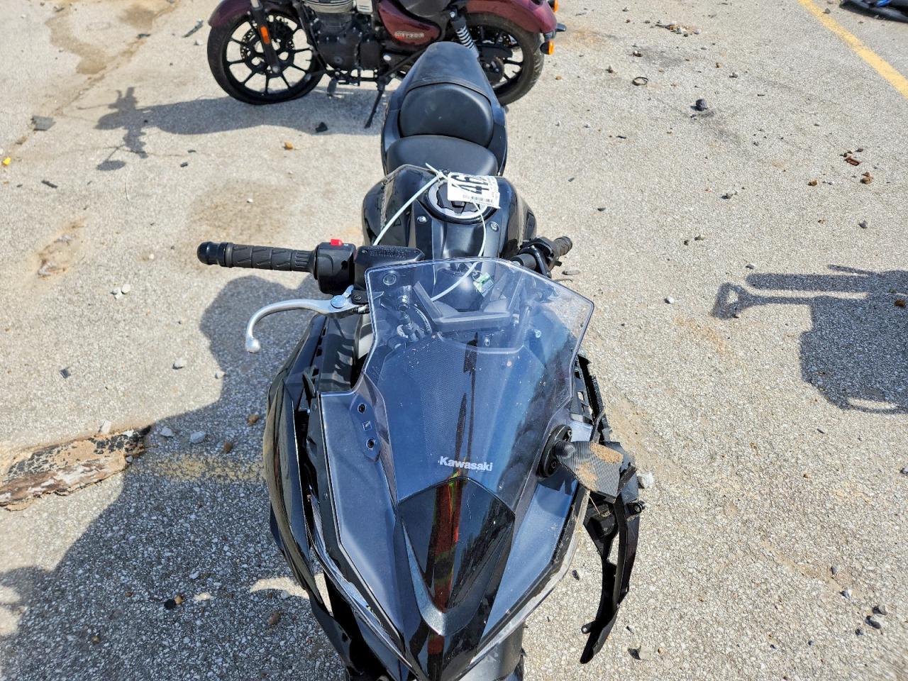 2025 Kawasaki EX650 R