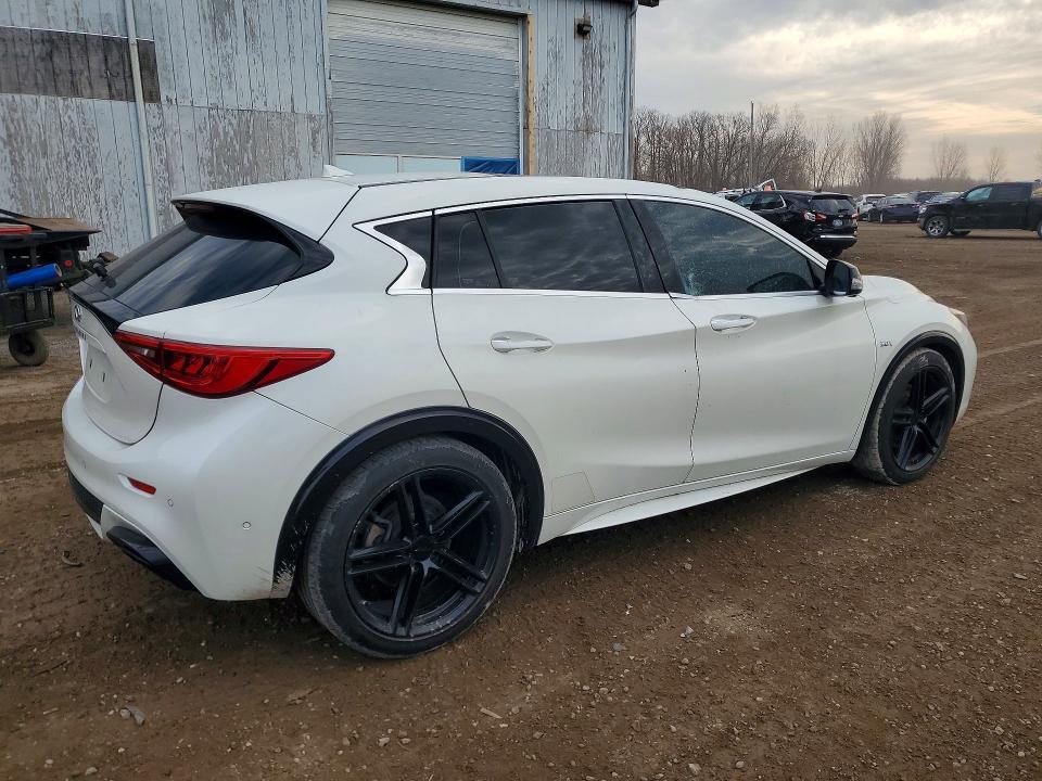 2017 Infiniti Qx30 Sport