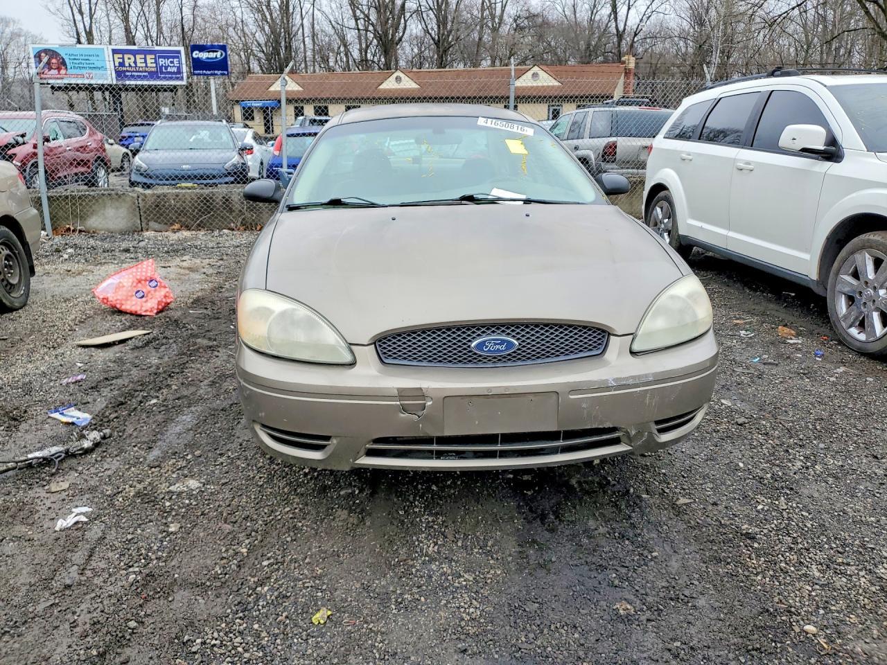 2006 Ford Taurus se