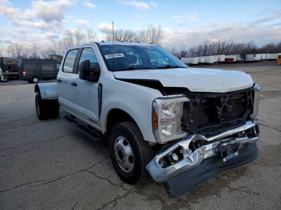 2024 Ford F350 Super Duty Truck Cab AND Chassis