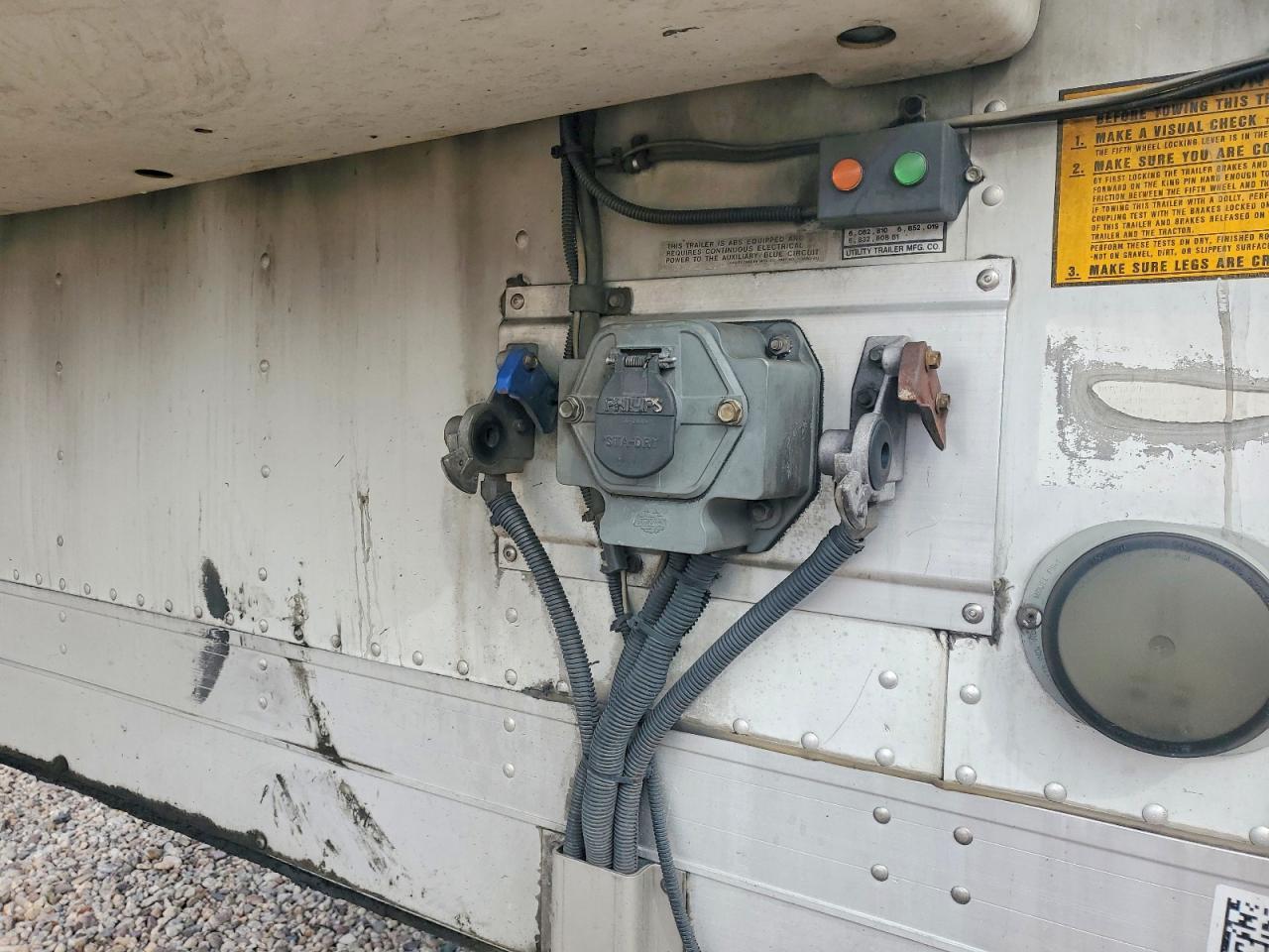 2011 Utility VS2RA Refrigerated Van Trailer