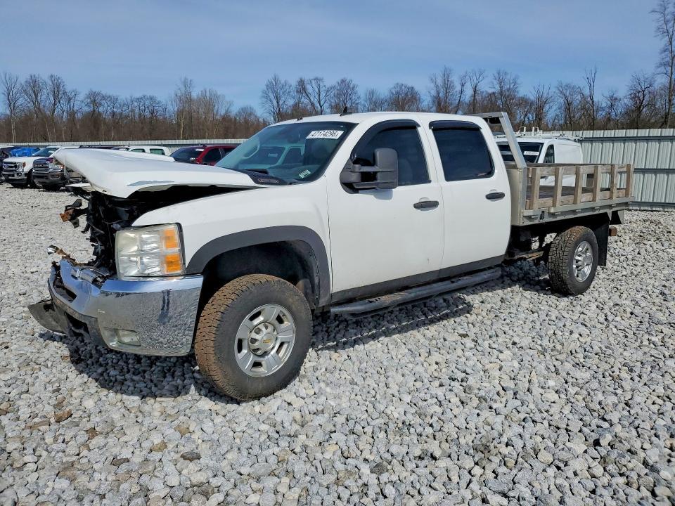 2007 Chev Rolet Silverado LT Flatbed Truck