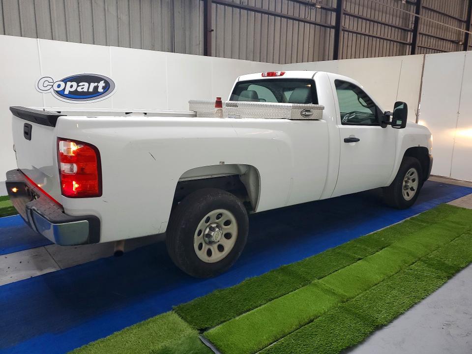 2013 Chev 1500 4X2 / Pickup