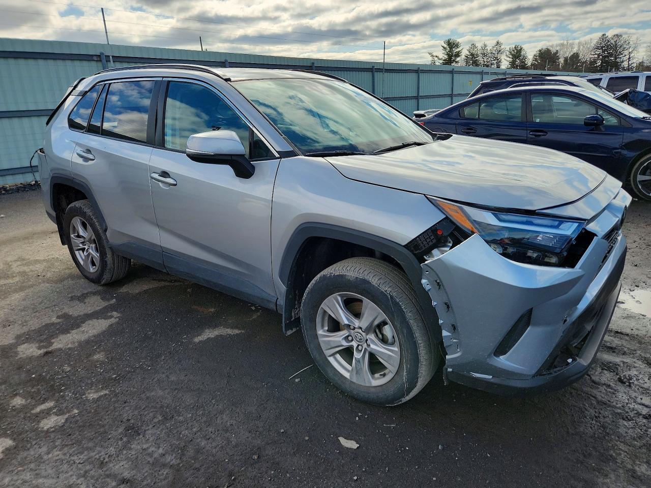 2022 Toyota Rav4 xle