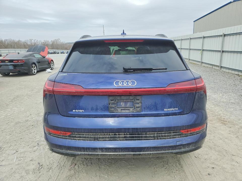 2022 Audi E-tron Premium