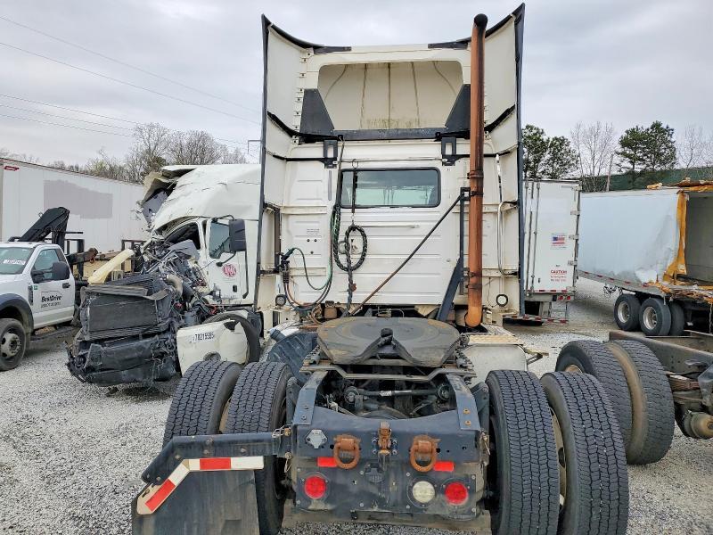 2017 Volvo VNL Semi Truck