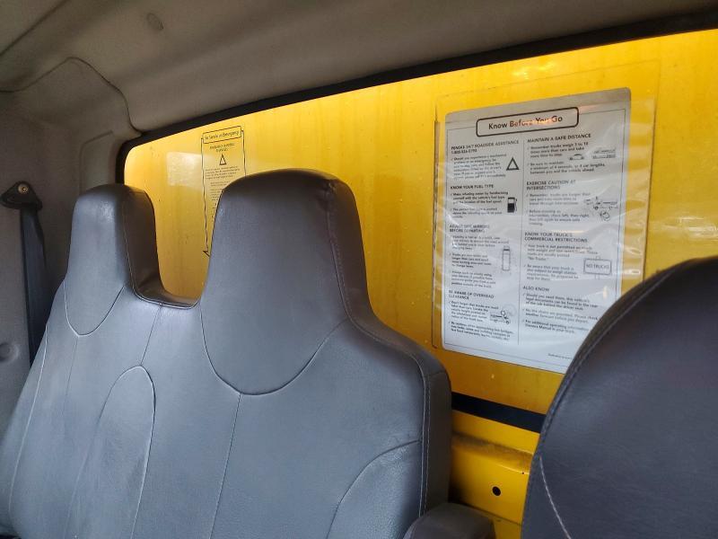 2013 International 4300 BOX Truck