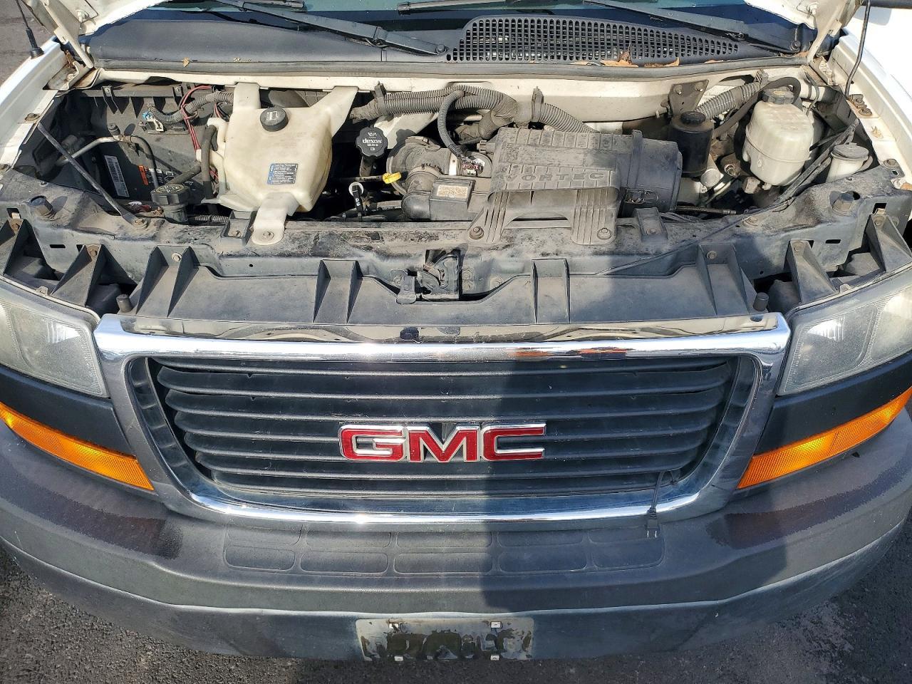 2015 GMC Savana CUT