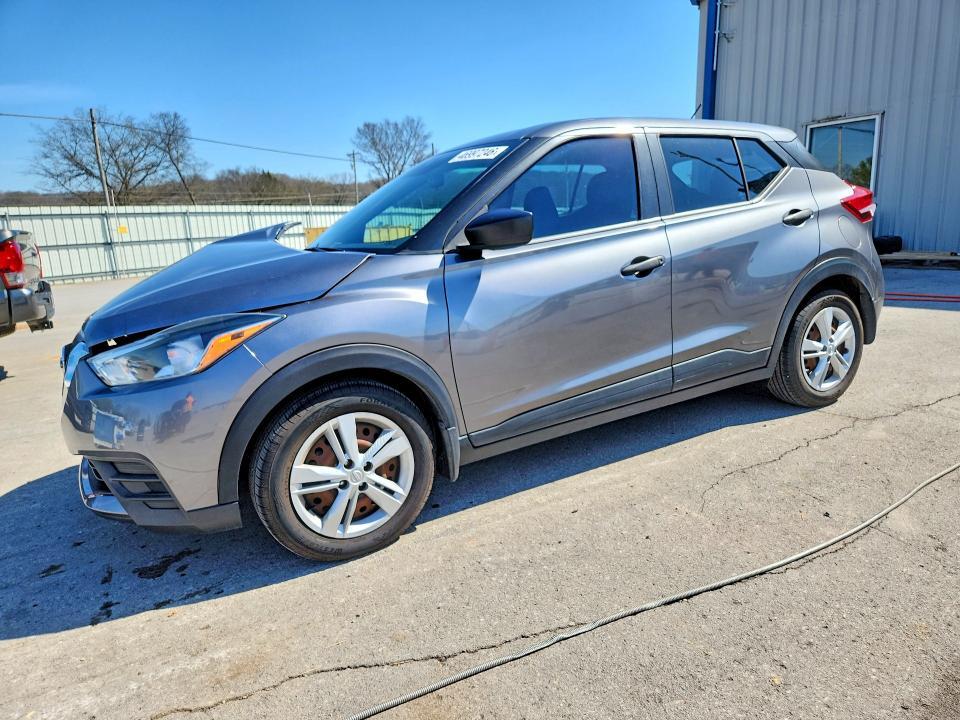 2020 Nissan Kicks s