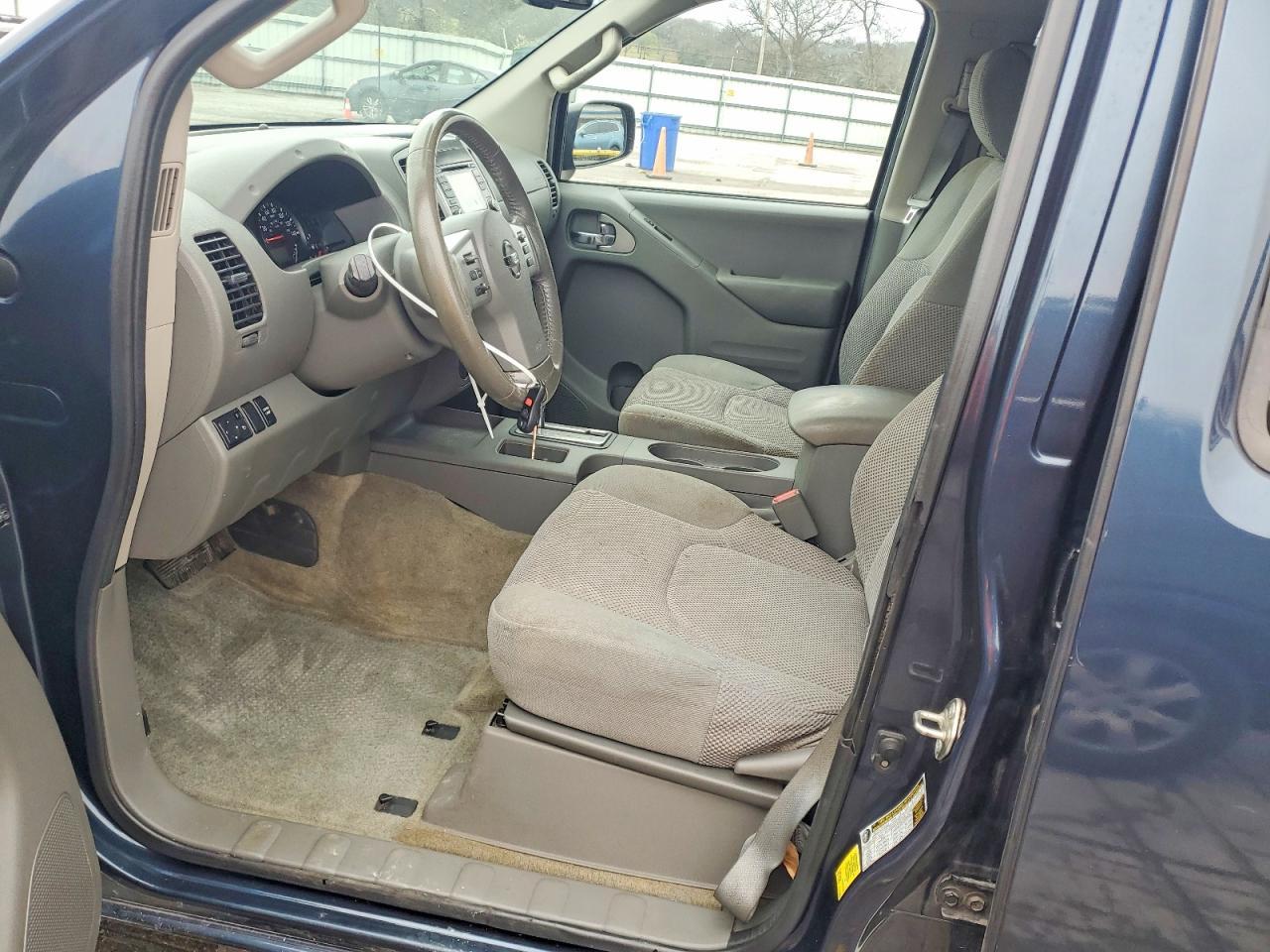 2016 Nissan Frontier SV