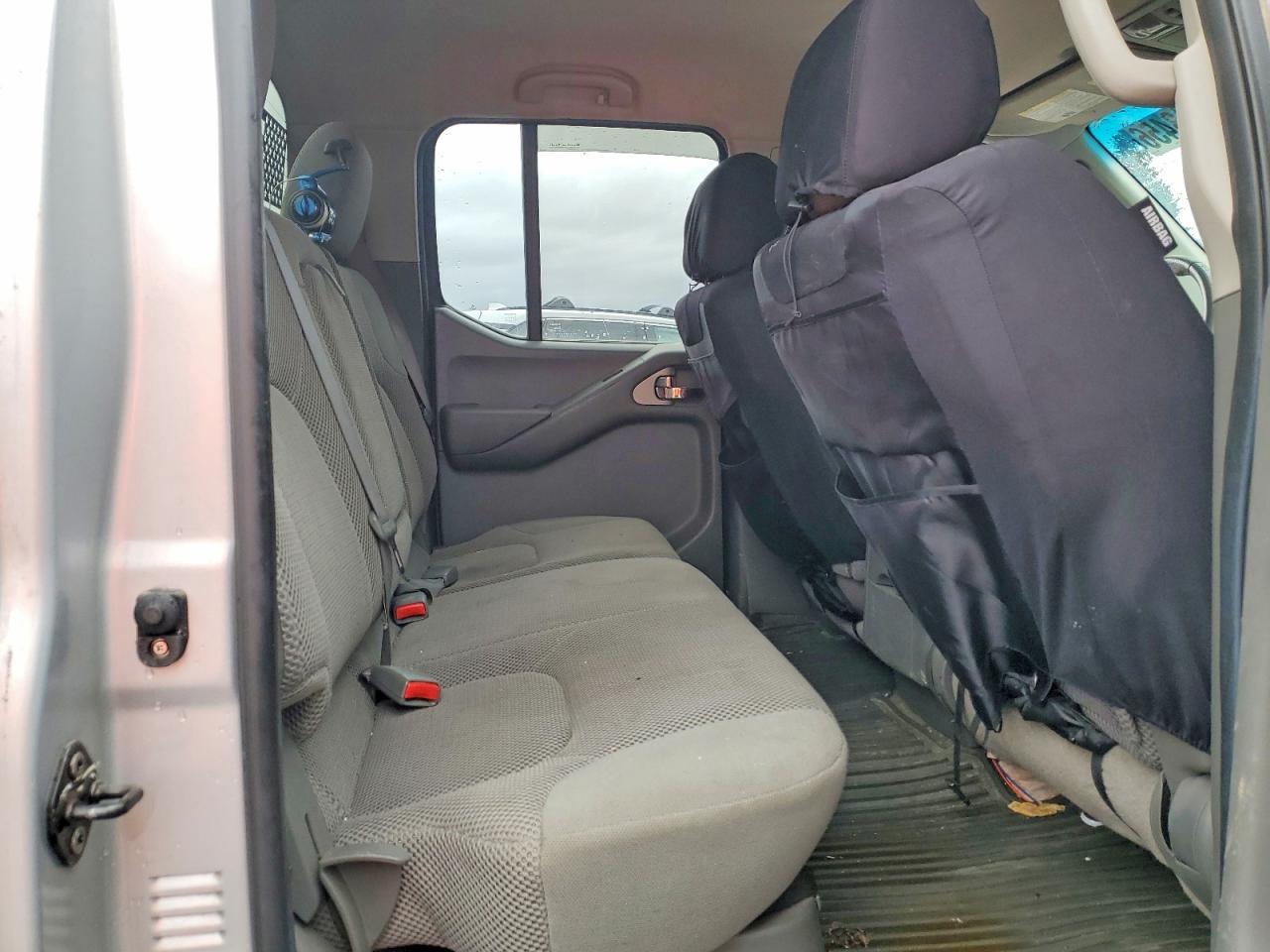 2005 Nissan Frontier SE