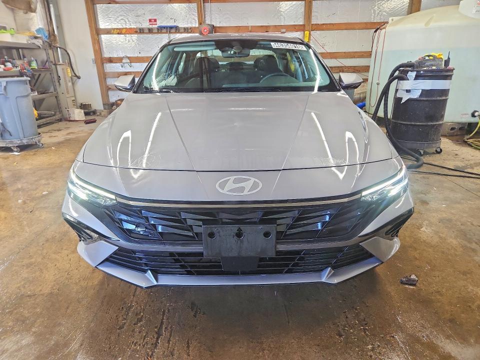 2025 Hyundai Elantra sel
