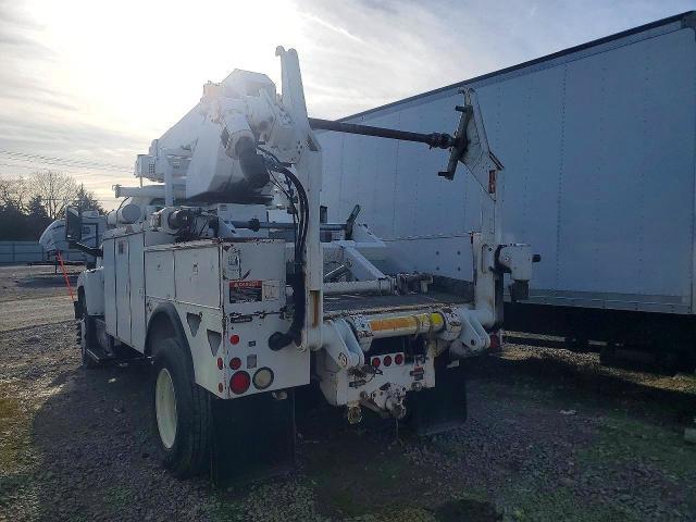 2007 Chevrolet C7500 C7C042
