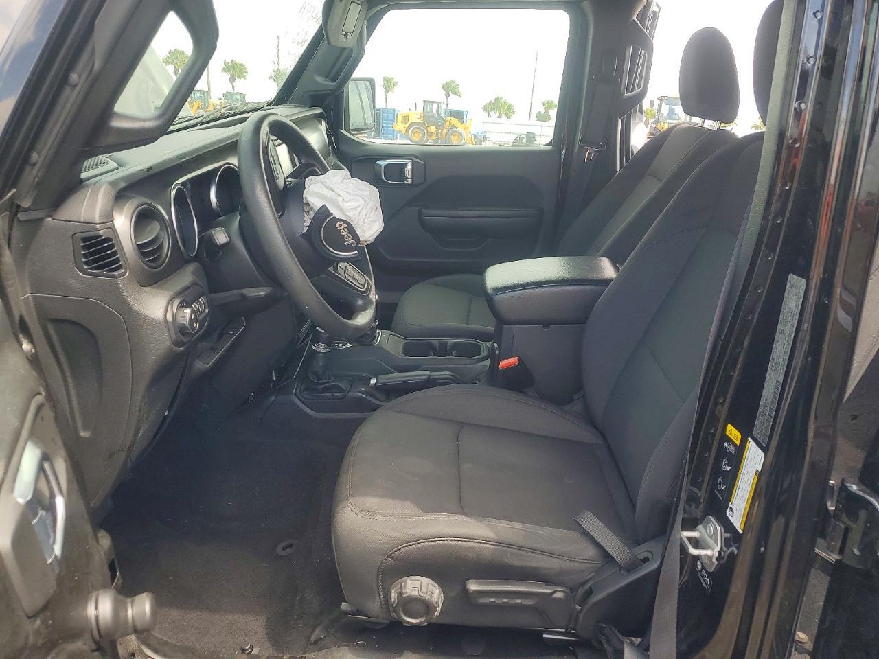 2021 Jeep Gladiator Sport