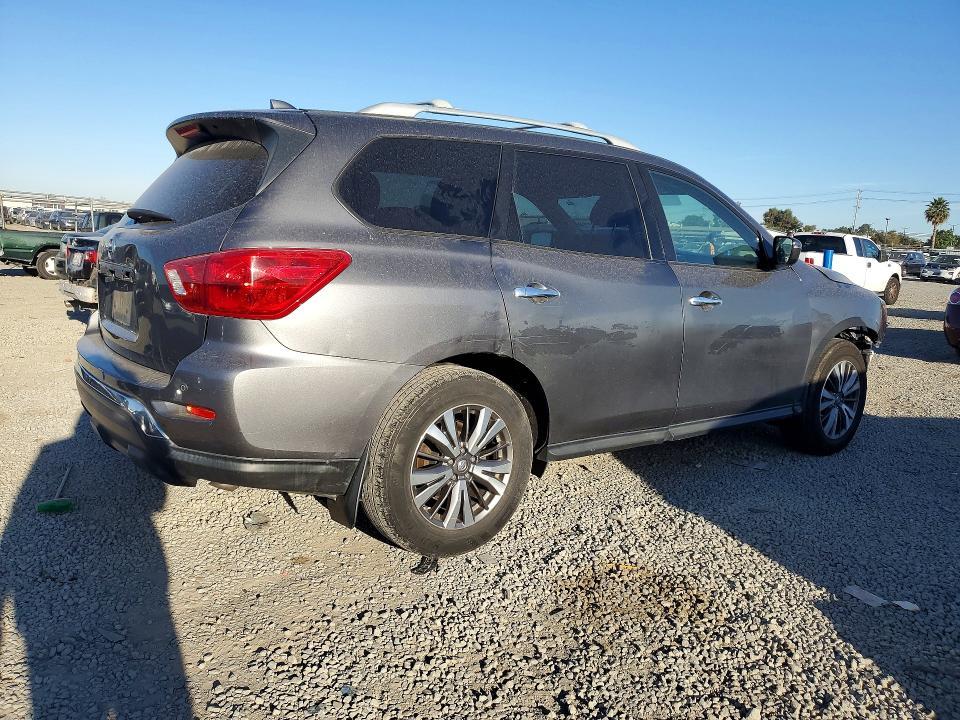2019 Nissan Pathfinder s