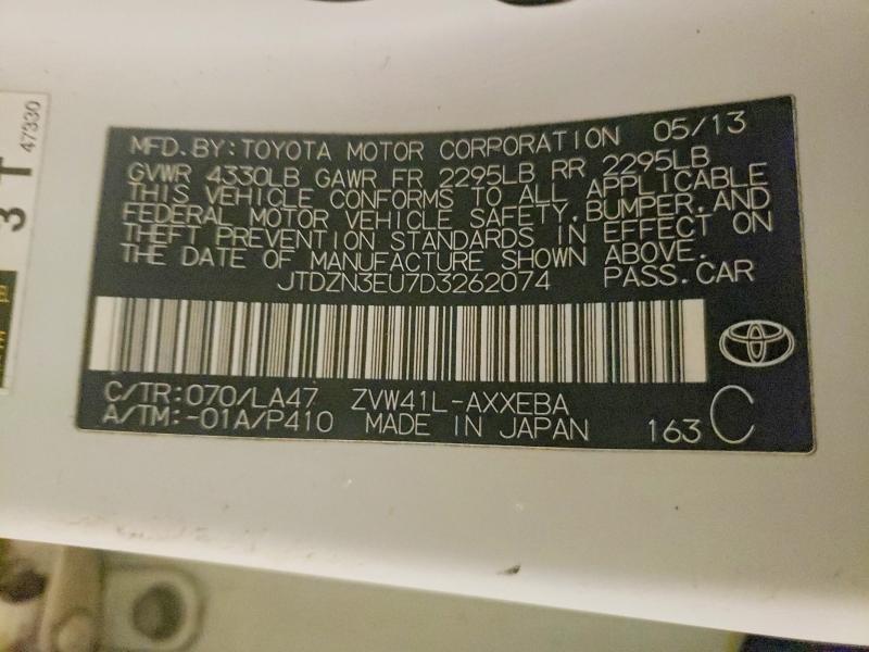 2013 Toyota Prius v Five