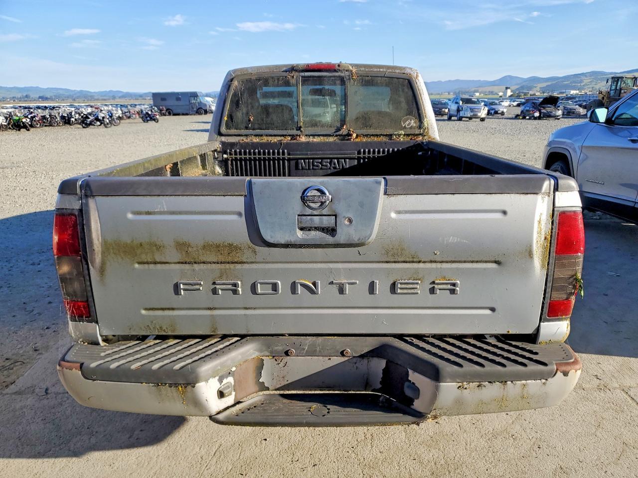2002 Nissan Frontier Standard