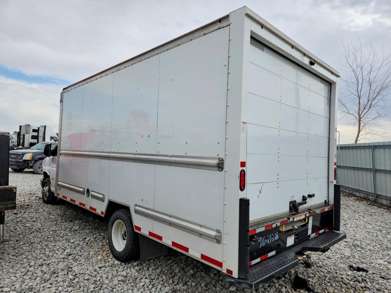 2021 GMC Savana CUT-BOX Truck