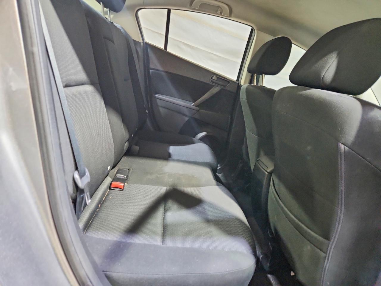 2010 Mazda 3 I
