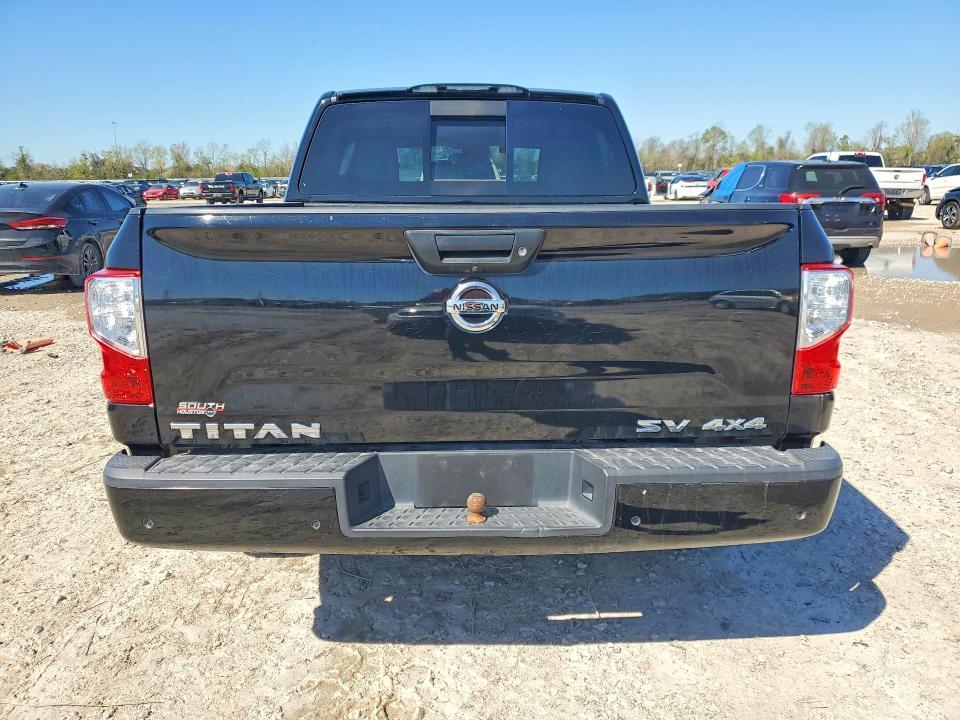 2021 Nissan Titan SV
