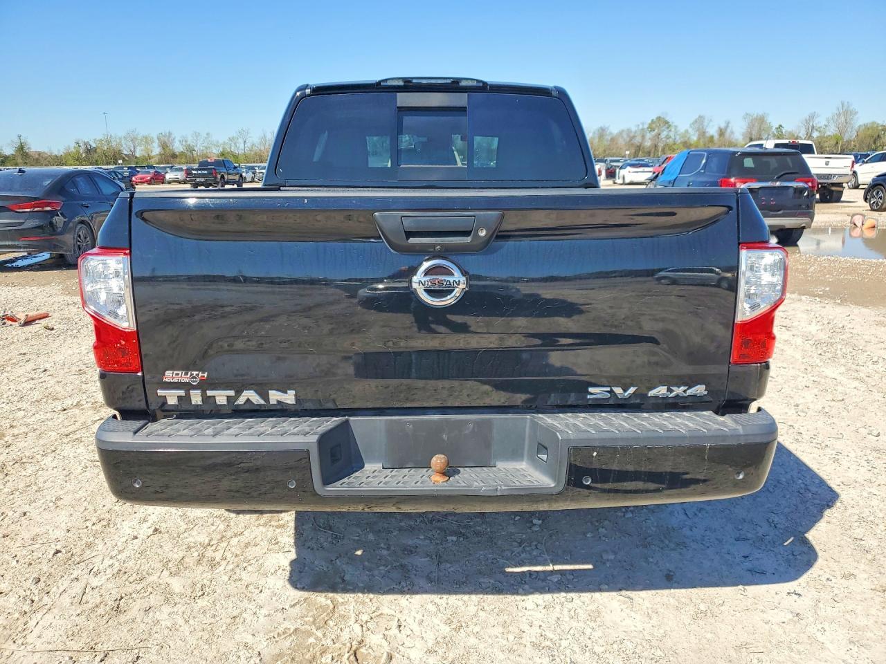 2021 Nissan Titan SV