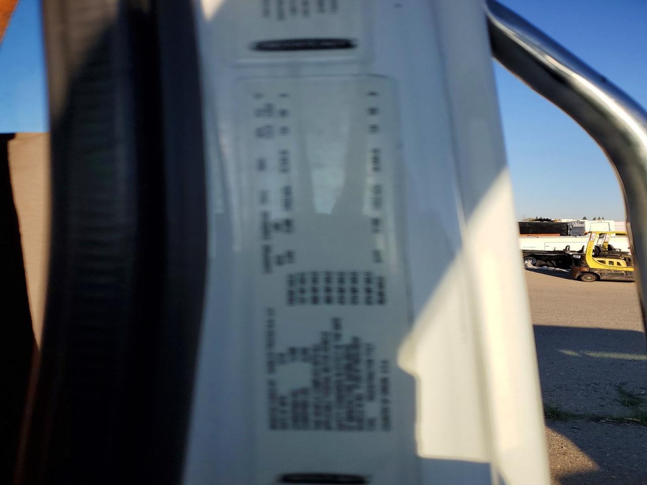 2019 Freightliner Business Class M2 Semi Truck