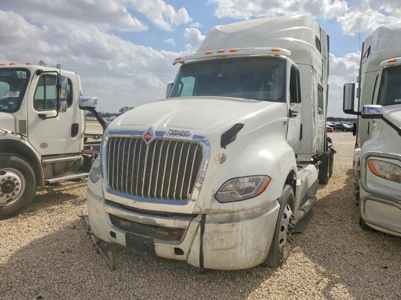 2022 International LT625 Semi Truck