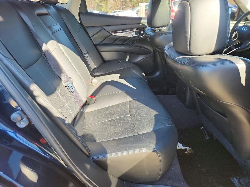 2017 Infiniti Q70 3.7