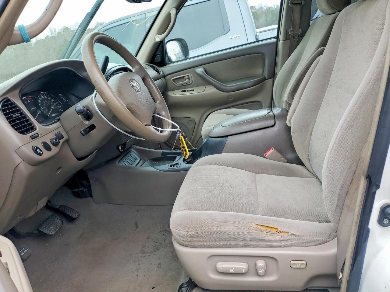 2005 Toyota Sequoia SR5