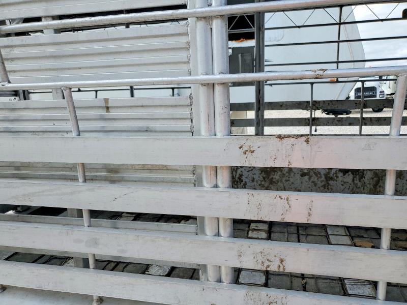 2004 Gooseneck Livestock Trailer