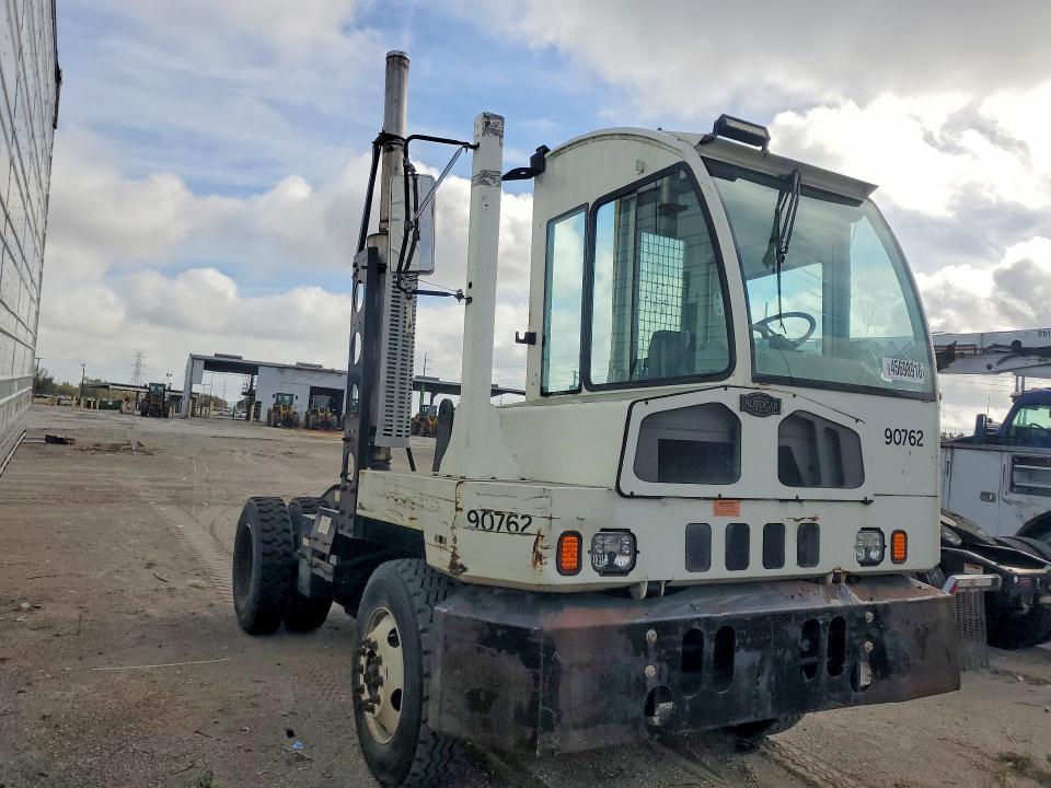 2015 Autc 2015 Autocar XSPOTTER-OFF Yard Truck