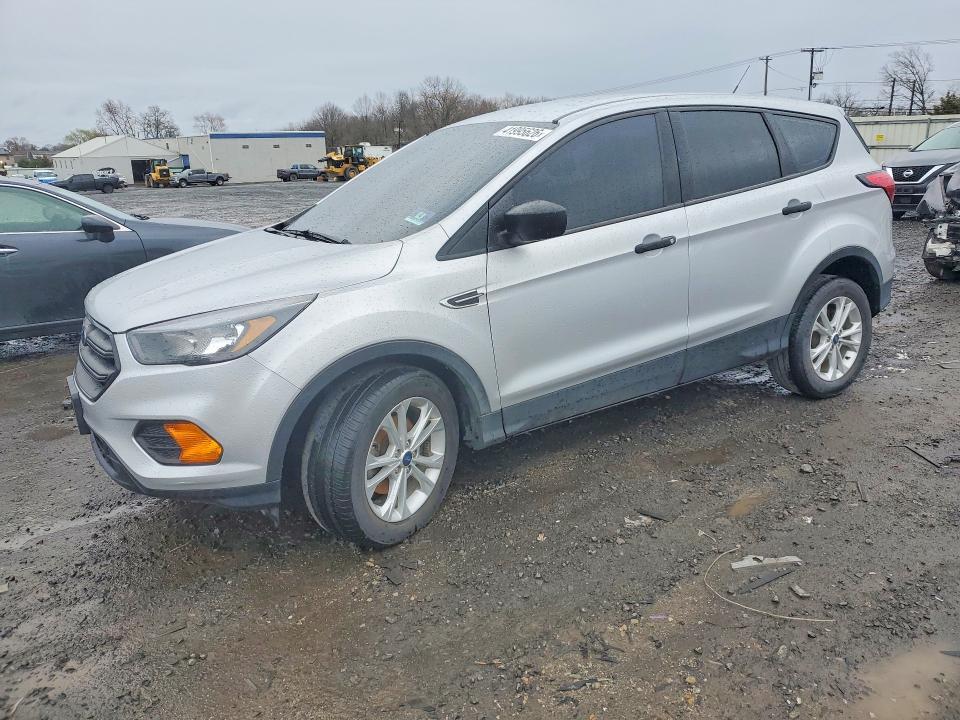 2019 Ford Escape s