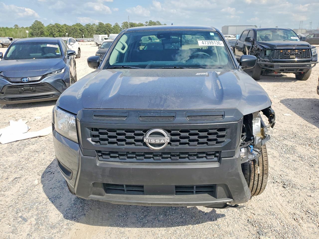 2025 Nissan Frontier S