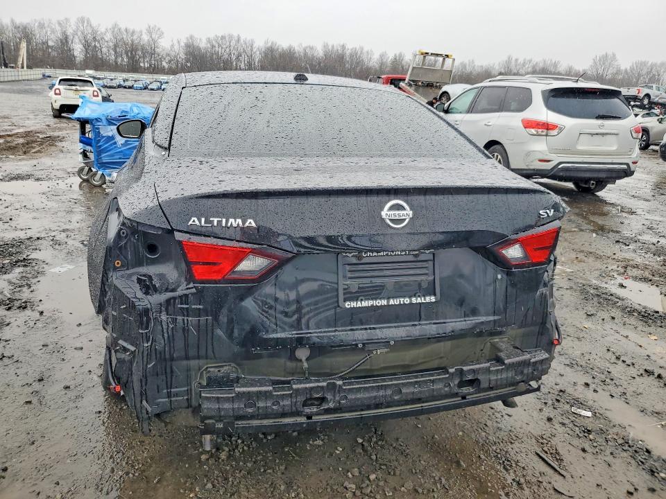 2022 Nissan Altima 2.5 sv
